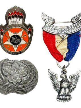 Vintage BSA Eagle Scout Medal Robbins 4 in Box, Belt Buckle, Neckerchief Slide